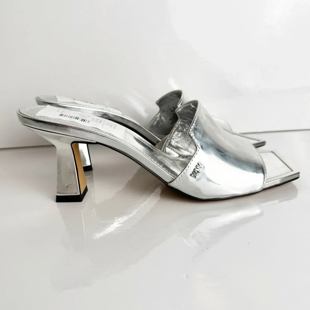 NWT DKNY Silver Kailyn heel sandals size 7